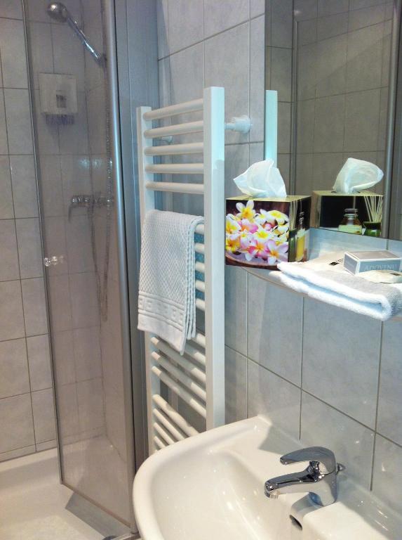 Der Schuetzenhof Hotel Bad Neuenahr-Ahrweiler Phòng bức ảnh